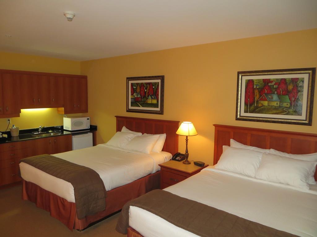 Hotel St-Bernard Saint-Bernard-de-Lacolle Quarto foto